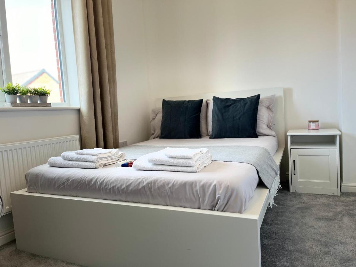 New Ollerton Parkgate Rest Apartment Exterior foto